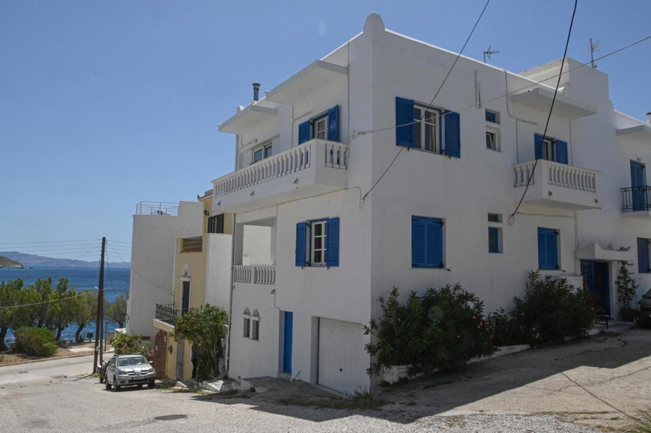 Sunny House In Agkali Bay Apartamento Tínos Exterior foto